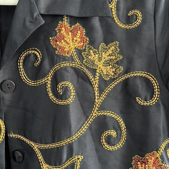 SLB Floral embroidered silk jacket- size 6 - Picture 2 of 6